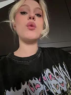 CaitlinSugar's avatar