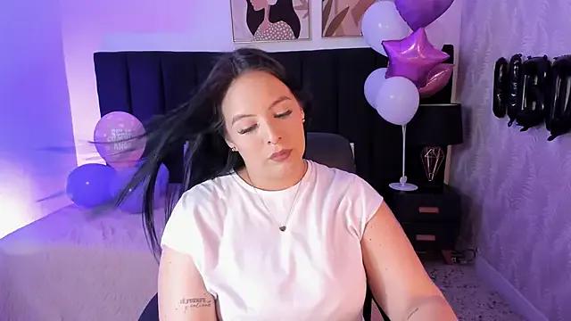 camiladuke7 — Go to bed and open legs