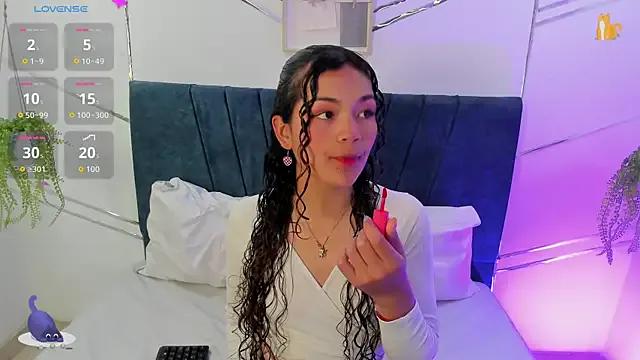 Camilla_Miller01 on StripChat