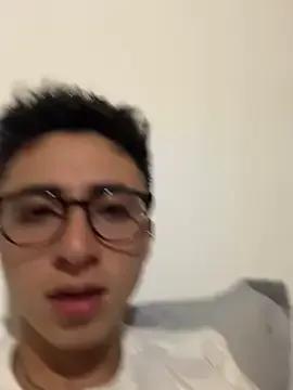 CamiRojas_boy — Take off clothes 