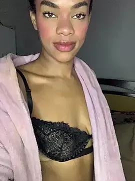 Cammgirlmii on StripChat 
