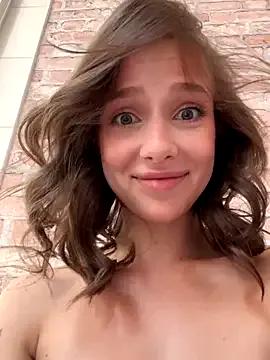 CaseyStar on StripChat