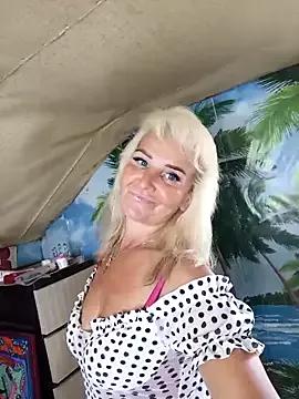 CassandraSandra44 on StripChat 
