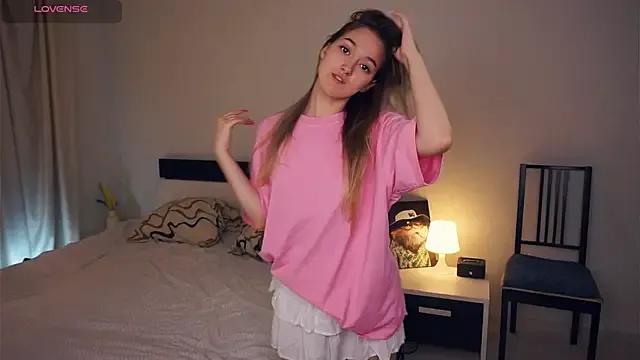 CathrynGeer — I'll show you my tits