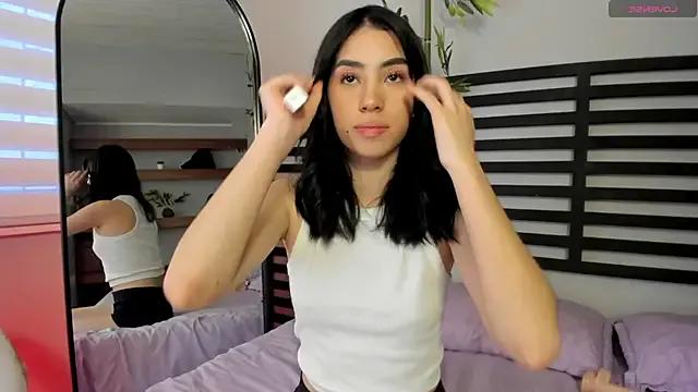 Catyloves on StripChat