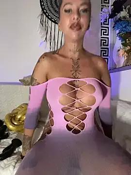 CheekyChels on StripChat 