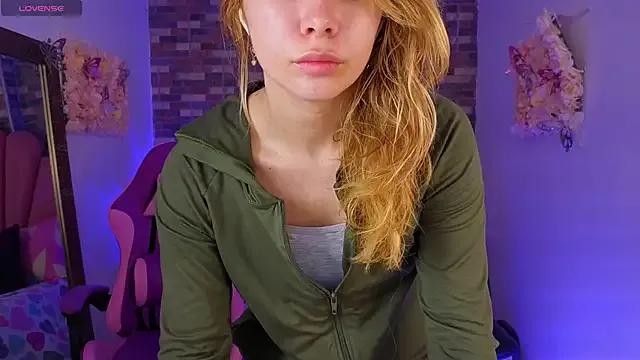 CherryDiamon on StripChat