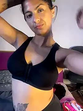 chicachocolate01 on StripChat 