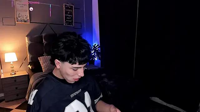 Christopher_77 on StripChat