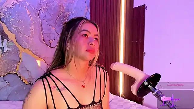 chubbyZoe — show tits