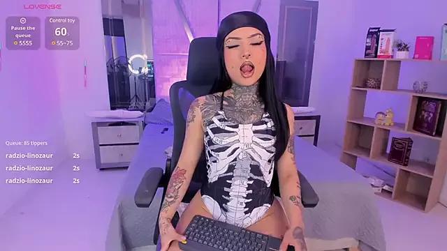 CleeoAdams_ on StripChat 