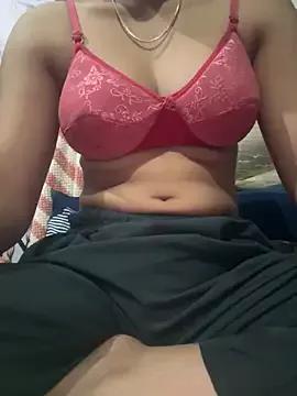 Collegegirl222 on StripChat 