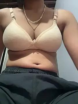 Collegegirl222 on StripChat 