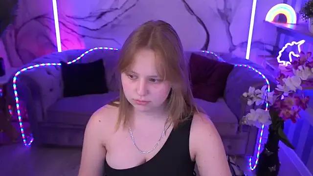 CrystallPaws — Topless dance