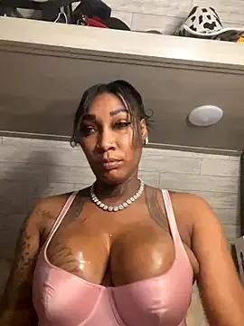 CUMQUEEN-XXX69 on StripChat