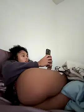 cupcakemia on StripChat 