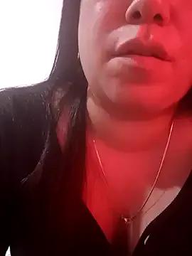 daaibaby1 — Masturbacin larga con dildo