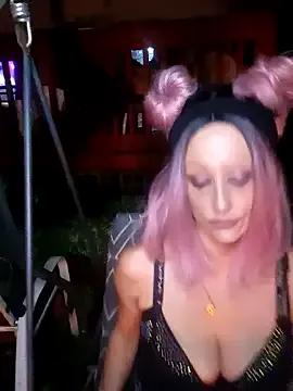 DaddyAndSplashQueen on StripChat 