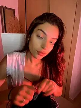 dakota_le on StripChat