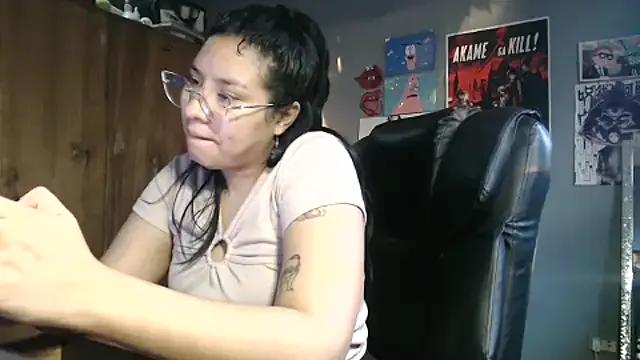DanelyLopez — Aceites en las tetas