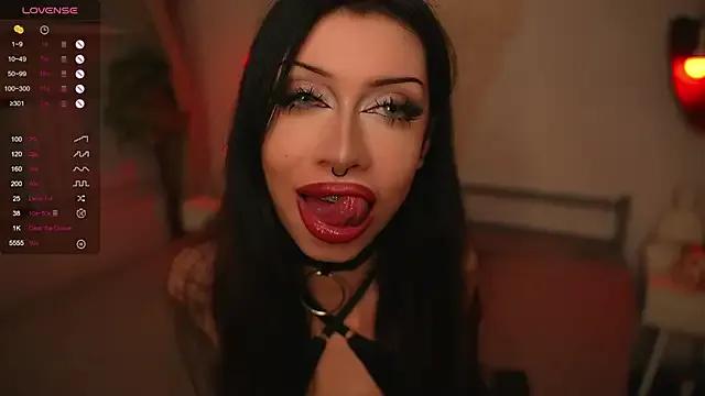 Devilsss_toy on StripChat