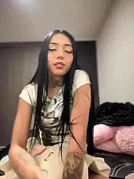 DOLL_ANDY on StripChat 