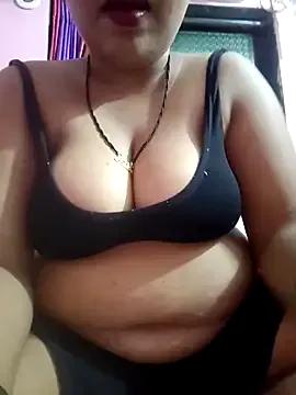 Dolly_Singh143 on StripChat