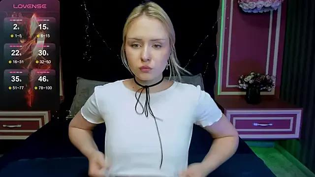 DollyMoris on StripChat