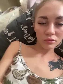 DreamGirl-777 on StripChat