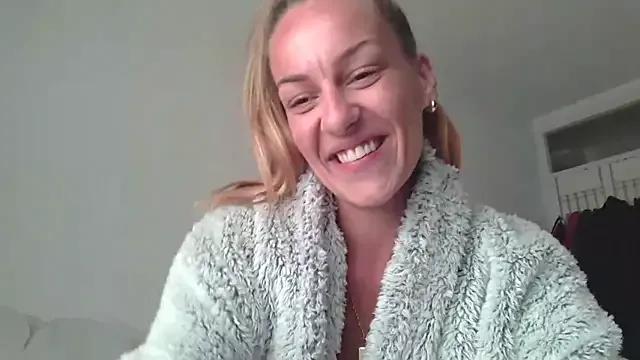 Edenfox- on StripChat 