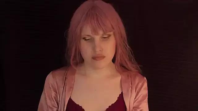 EffieMinki on StripChat 