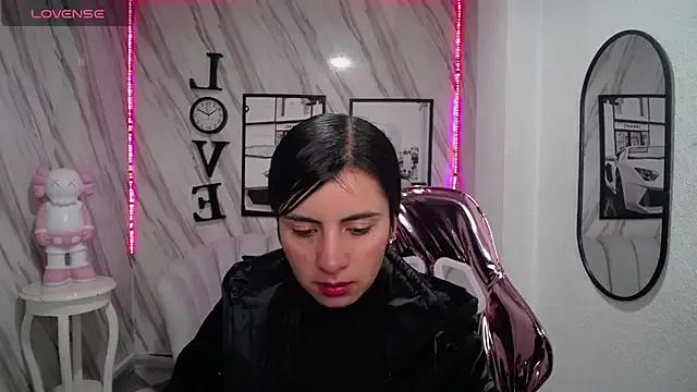 Eilyn_love_b on StripChat