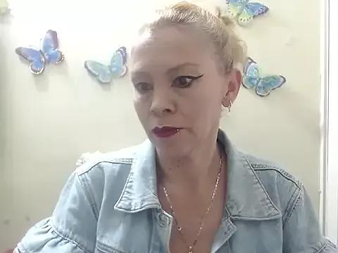 electra-mommy on StripChat 