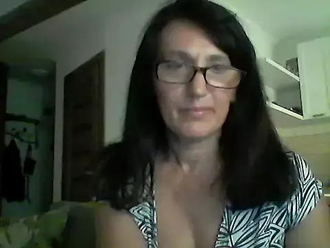 Elena48324 on StripChat 