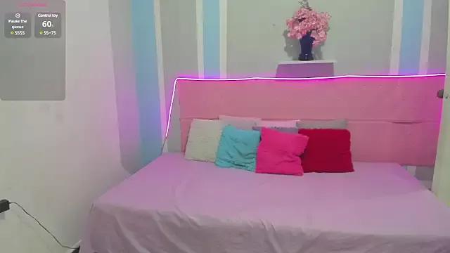 elenacooper1 on StripChat 