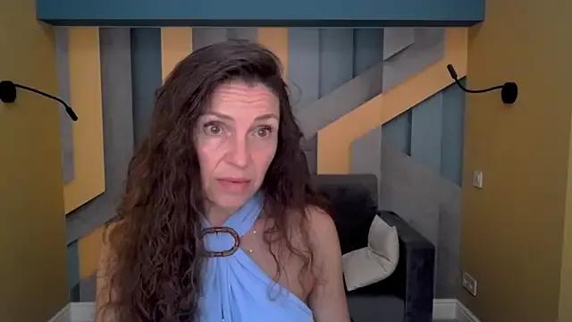 EllaLong on StripChat