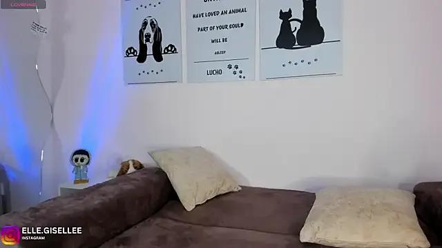 ElleGisellee on StripChat