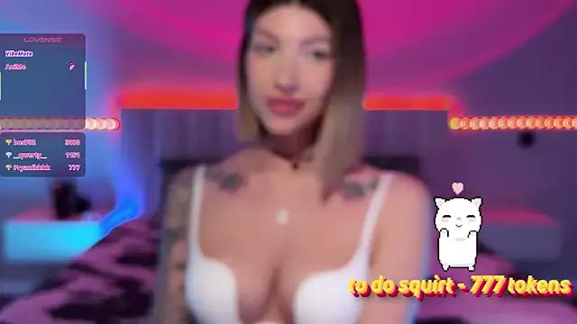 ellie_miu on StripChat 