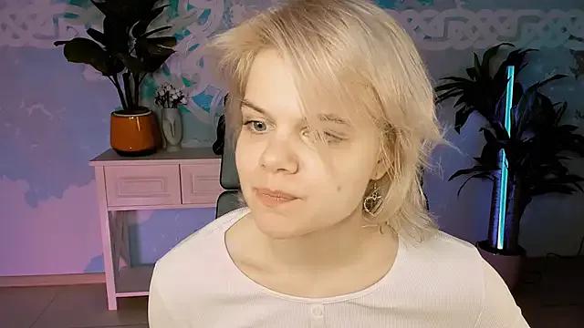 EllieMurler on StripChat 