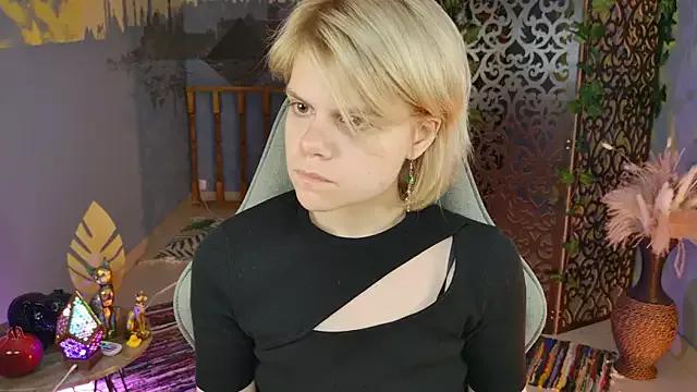 EllieMurler on StripChat 