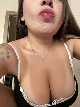 EllyBigTits on StripChat 