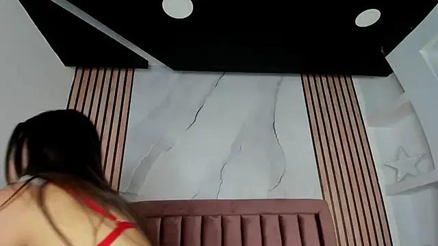 Elsalombardi_ on StripChat