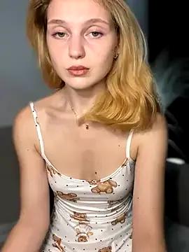 Emaline_Fane — Doggy/Spank my ass/ControlLT