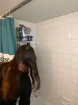 EmeraldVixxxen on StripChat 