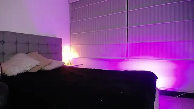 emiily_smith1 on StripChat 