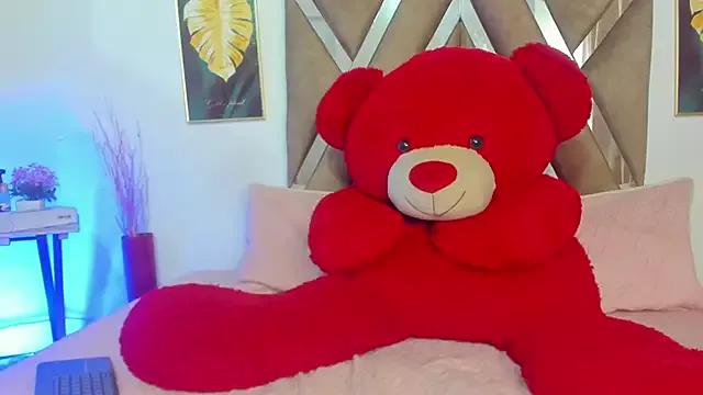 emma-hiill on StripChat 