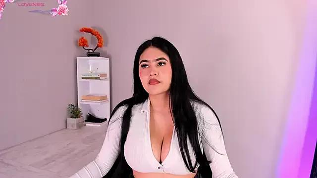 Emma__clark_ on StripChat 