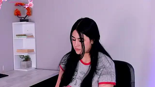 Emma__clark_ on StripChat 