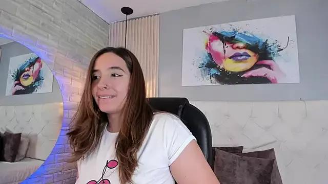 emma__smith1 on StripChat 