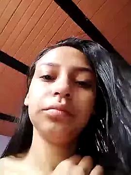 emma_ambar on StripChat 
